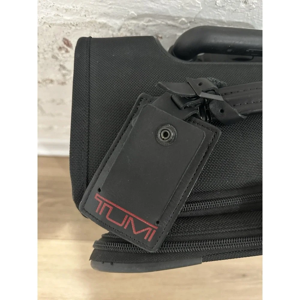 Tumi Alpha Expandable 2 Wheeled International Carry On Luggage Case 20